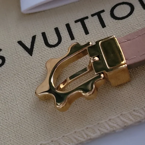 Authentic Louis Vuitton Vernis Belt Style Bracelet In Like New Condition! - Picture 7 of 8